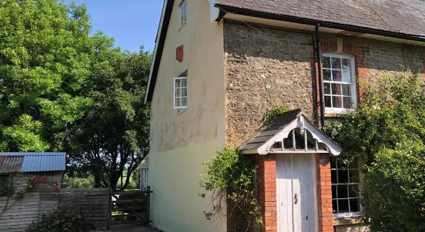 Bittles Cottage - Image 1