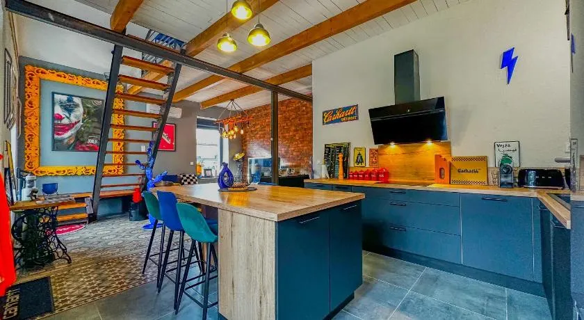 Loft Modern avec Jardin Piscine et Pool House - Image 1