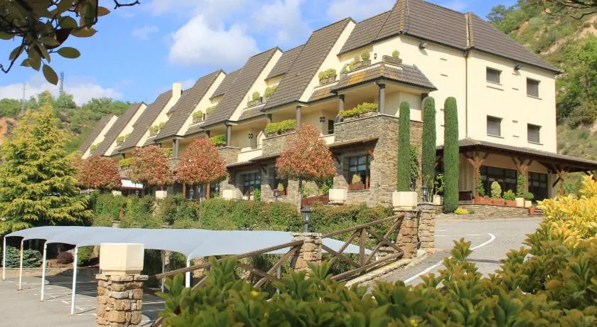 Hotel Restaurant Cal Petit - Image 1