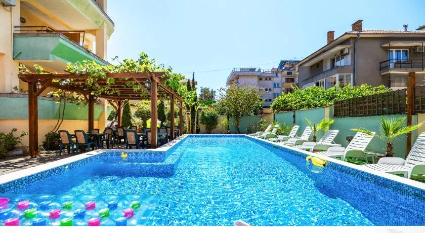Paradise Chernomorets - Image 1