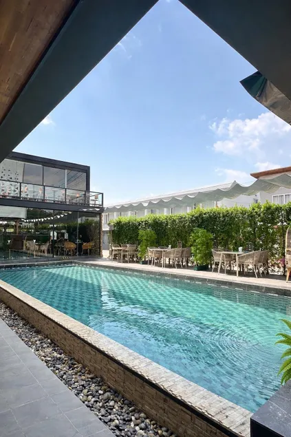 Diamond Hotel - Image 1