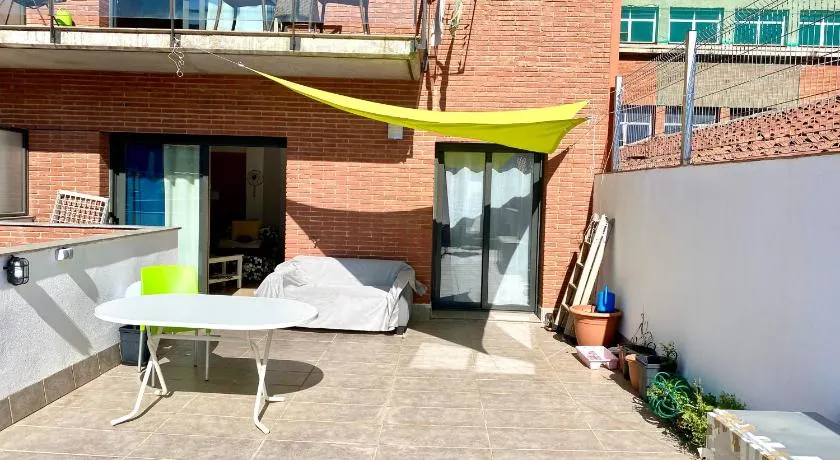 Tranquilo y con terraza - Image 1