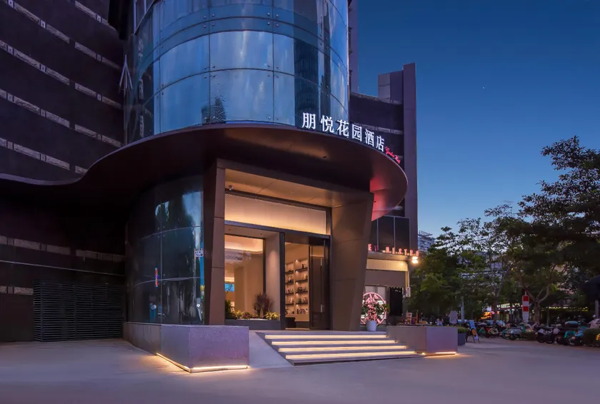 Pengyue Hotel Shenzhen Bay Port & Sea World Metro Station Branch - Image 1