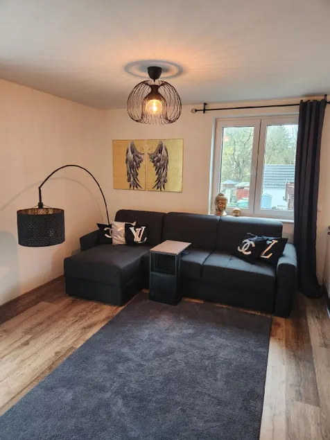 Moderne Ferienwohnung mit Balkon , Parkplatz - Image 1