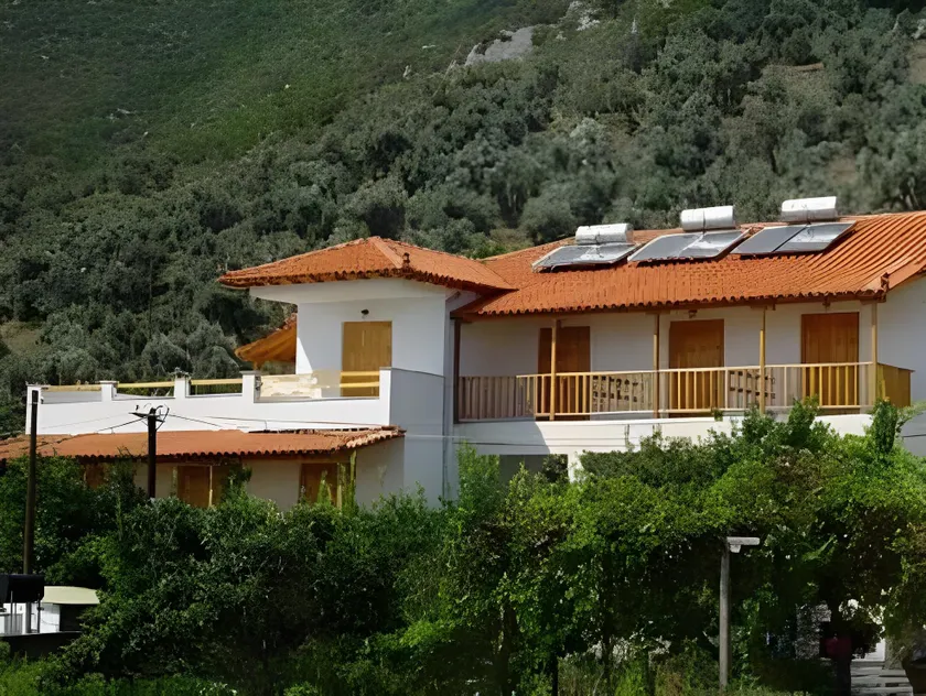Mikro Βeach Ηotel - Image 1