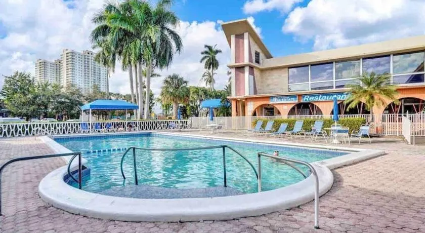 Home in Hallandale Beach 3 minutes from the beach - Image 1