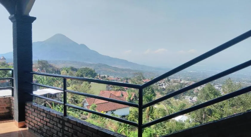 Villa Raung Indah Tretes - Image 1
