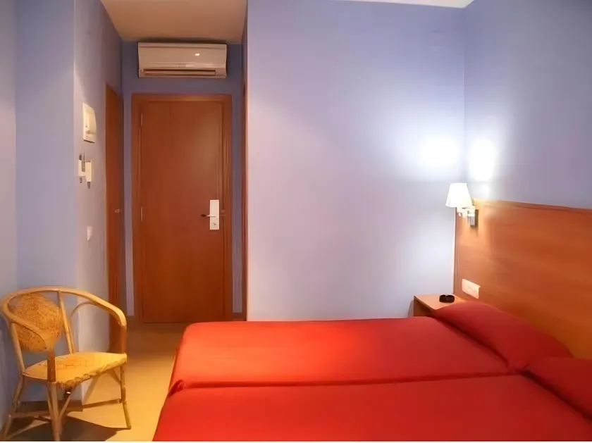Hostal Drassanes - Image 1