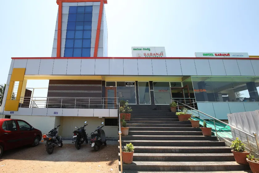 OYO Karanji Residency - Image 1
