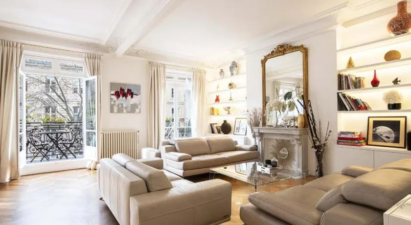 Luxury Apartment • A/C • Balcony • Saint-Germain - Image 1