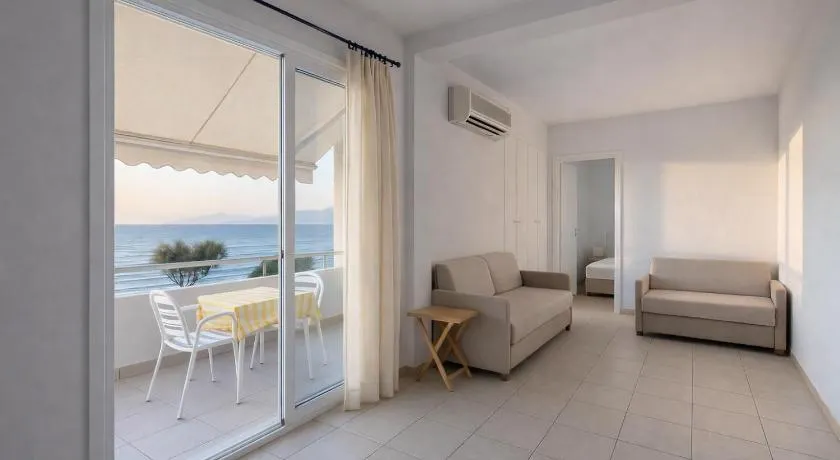 Beachfront Absolute Bliss in Perigiali, Korinthia - Image 1