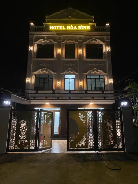 Hotel Hòa Bình - Image 1