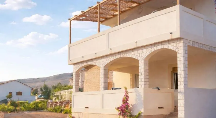 Apartamento con jardín y barbacoa | Vistas al mar - Image 1
