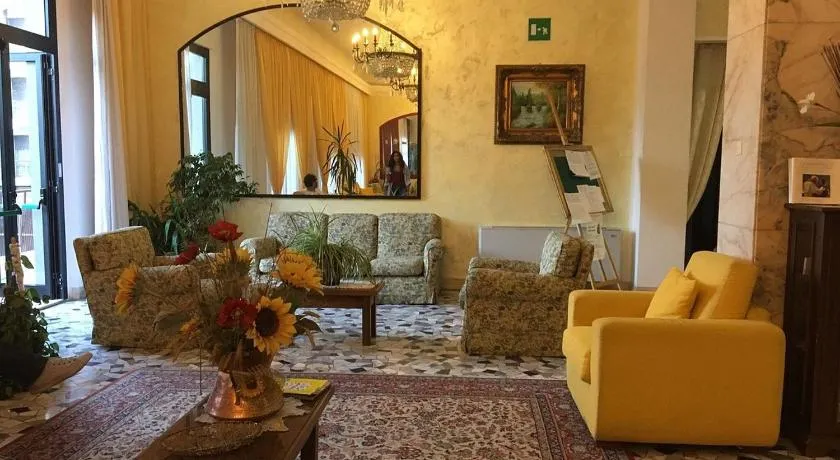 Hotel Cristallo - Chianciano Terme - Image 1