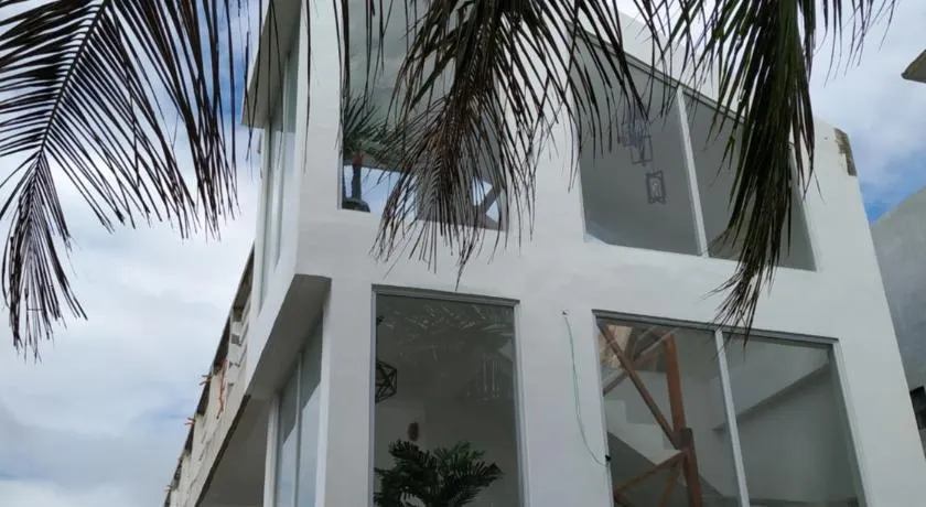 Damara Beachfront Resort - Image 1