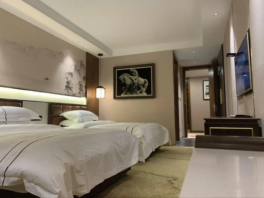 Xining Yunhui Hotel - Image 1