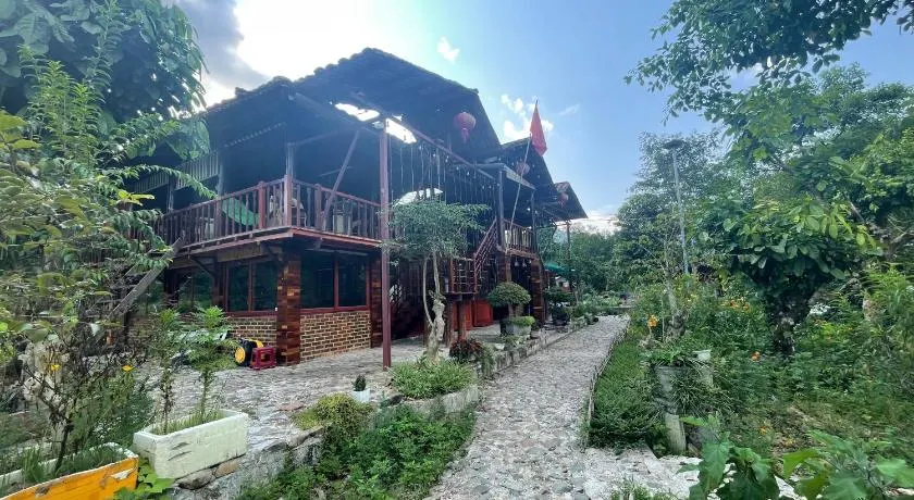 Sông Quê Homestay - Image 1