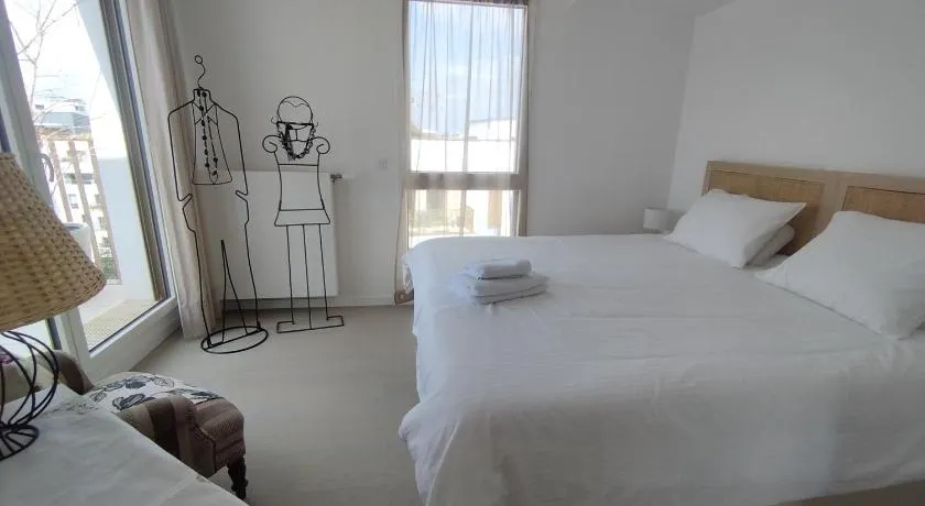 Rueil Malmaison appartement spacieux et calme - Image 1