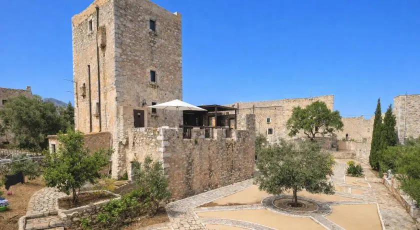 Fameliti Casa Torre - Historic Maniot Tower House - Image 1