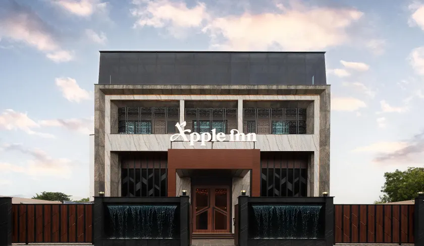 Apple Inn - Image 1