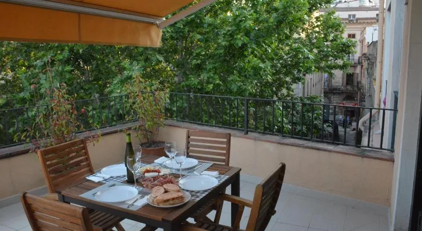 Apartament La Placeta Figueres - Image 1