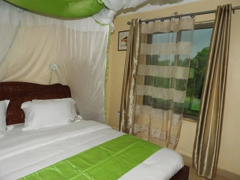 Omega Gardens Hotel - Image 1