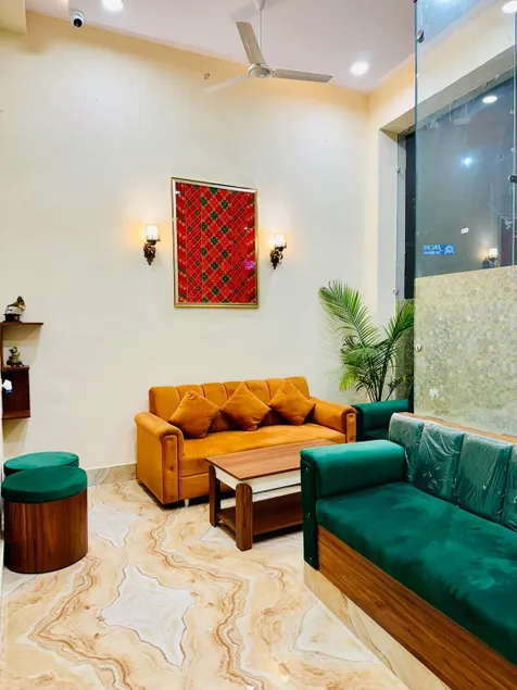 Hotel Nest - Image 1