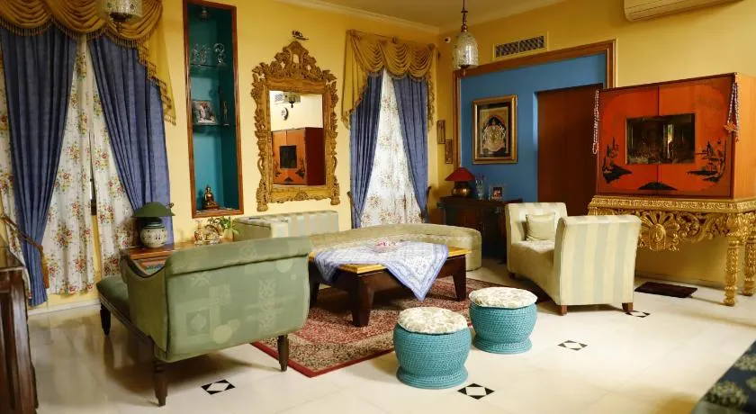 Aura Homestay Royal Villa - Image 1