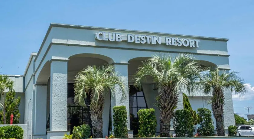Club Destin Condos - Image 1