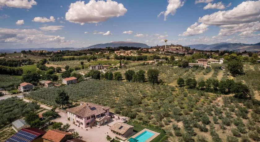 Agriturismo La Rosa Montefalco - Image 1
