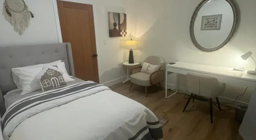 Cozy Room in Buena Park - Image 1