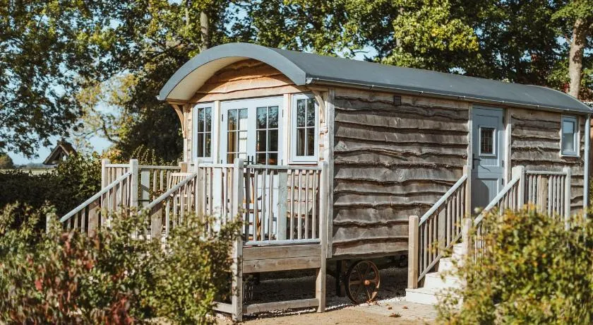 Hornington Manor Luxury Shepherd Huts - Image 1