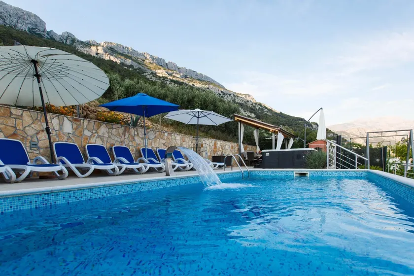 Apartment Dusa A2 - II kat Pisak, Riviera Omis - Image 1