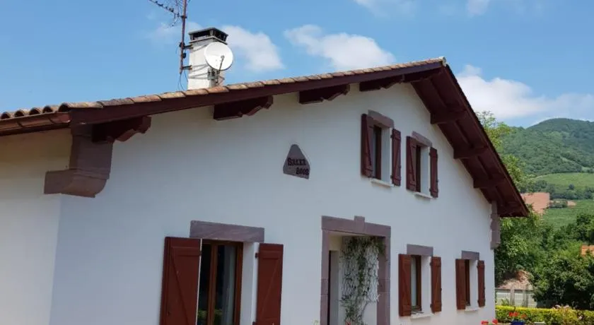 Maison Bakea - Image 1