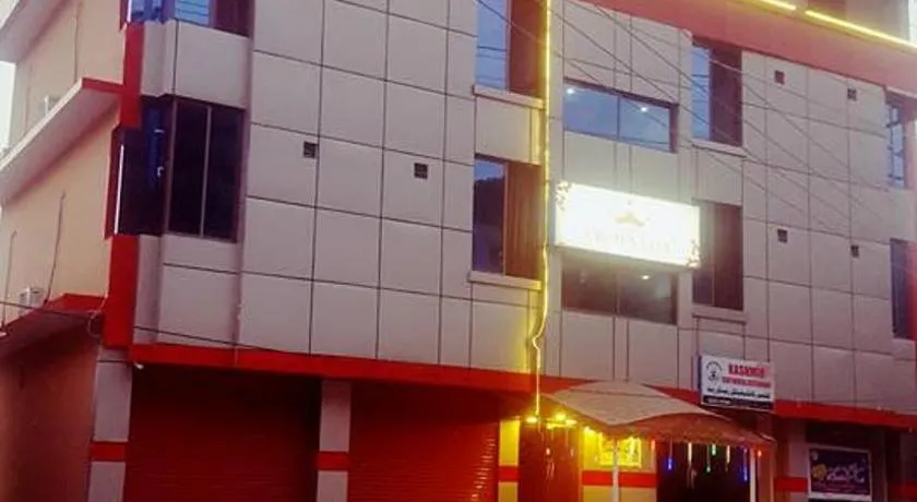 Hotel Crown City - Image 1