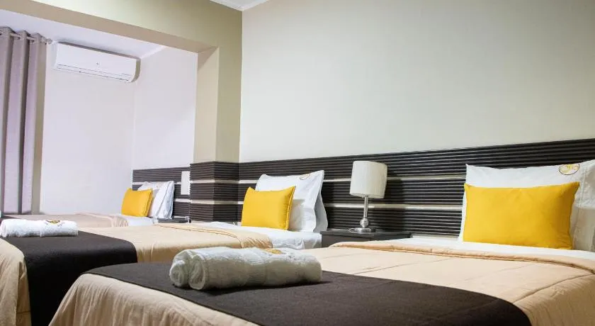 Hotel San Martin - Image 1