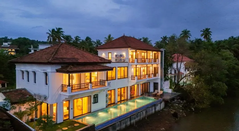 Elivaas Privé Villa Fleuve 6-BHK Riverfront Hideaway With Infinity Pool & Bathtub - Image 1