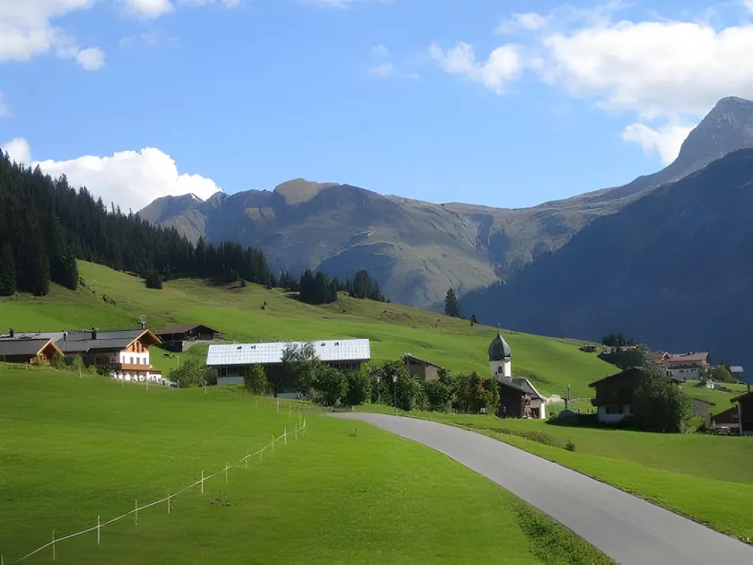 Gasthaus & Pension Alphorn - Image 1