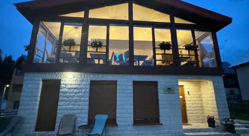 Borovnica Sweet Apartments - Image 1