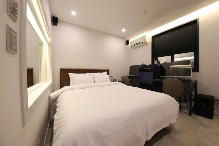 Gwangju Chungjangro Ekklim Business Hotel - Image 1