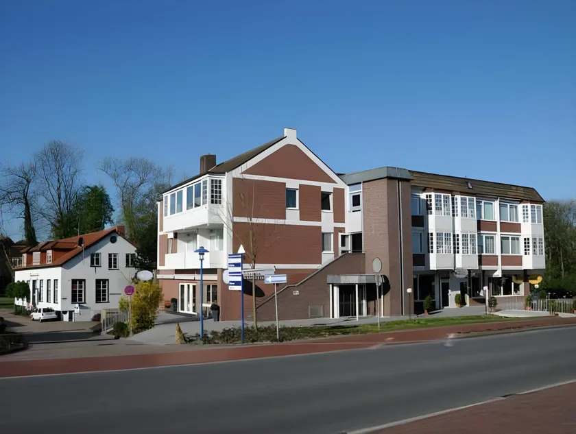 Mingers Hotel - Image 1