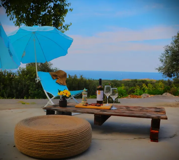 Sea-Blended Nature House - Image 1