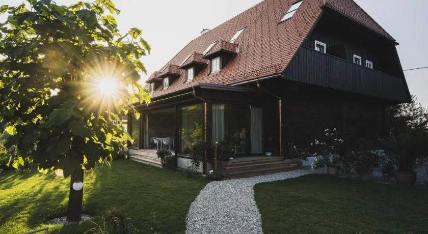 theoldschool guesthouse - Image 1