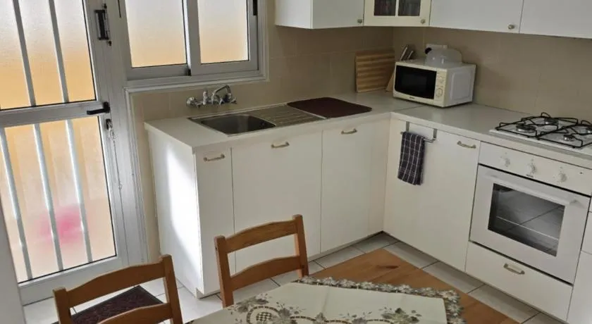 Indie little house - Image 1
