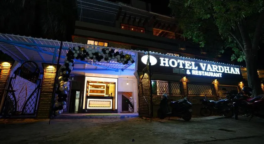 Hotel Vardhan - Image 1