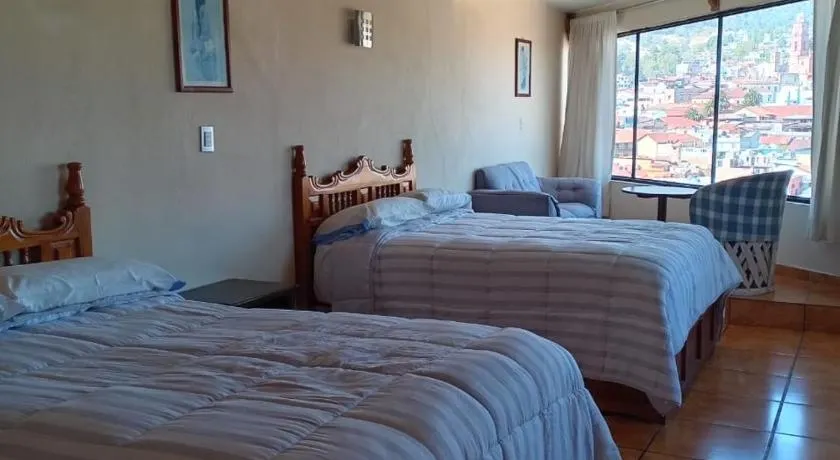Hotel Los Arcos - Image 1
