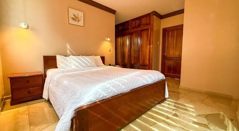 Hotel Bucaneiro - Image 1