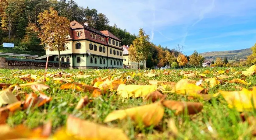 Lovecký zámeček - Image 1