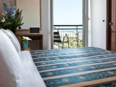 Hotel Atlas - Image 1