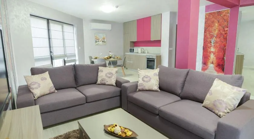 Noris Apart with Garage - Image 1